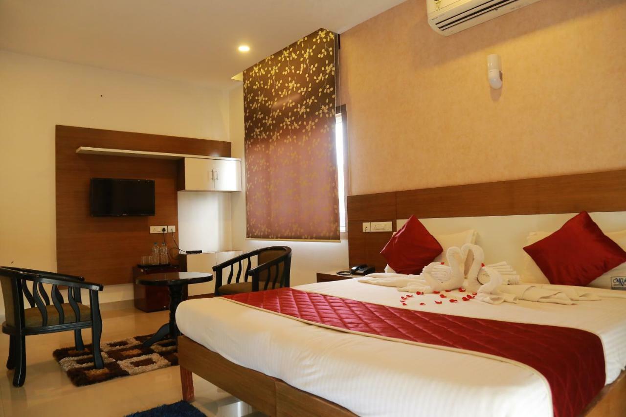 Kodavath Regency Alwaye ภายนอก รูปภาพ