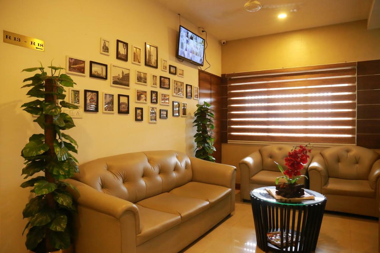 Kodavath Regency Alwaye ภายนอก รูปภาพ