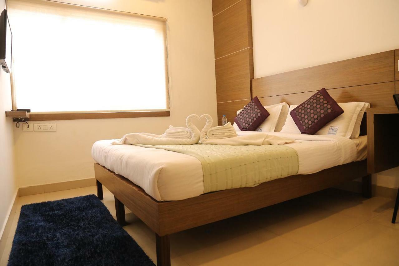 Kodavath Regency Alwaye ภายนอก รูปภาพ
