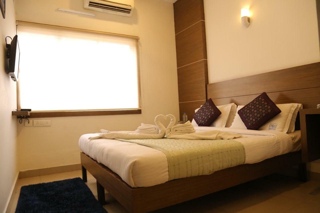 Kodavath Regency Alwaye ภายนอก รูปภาพ