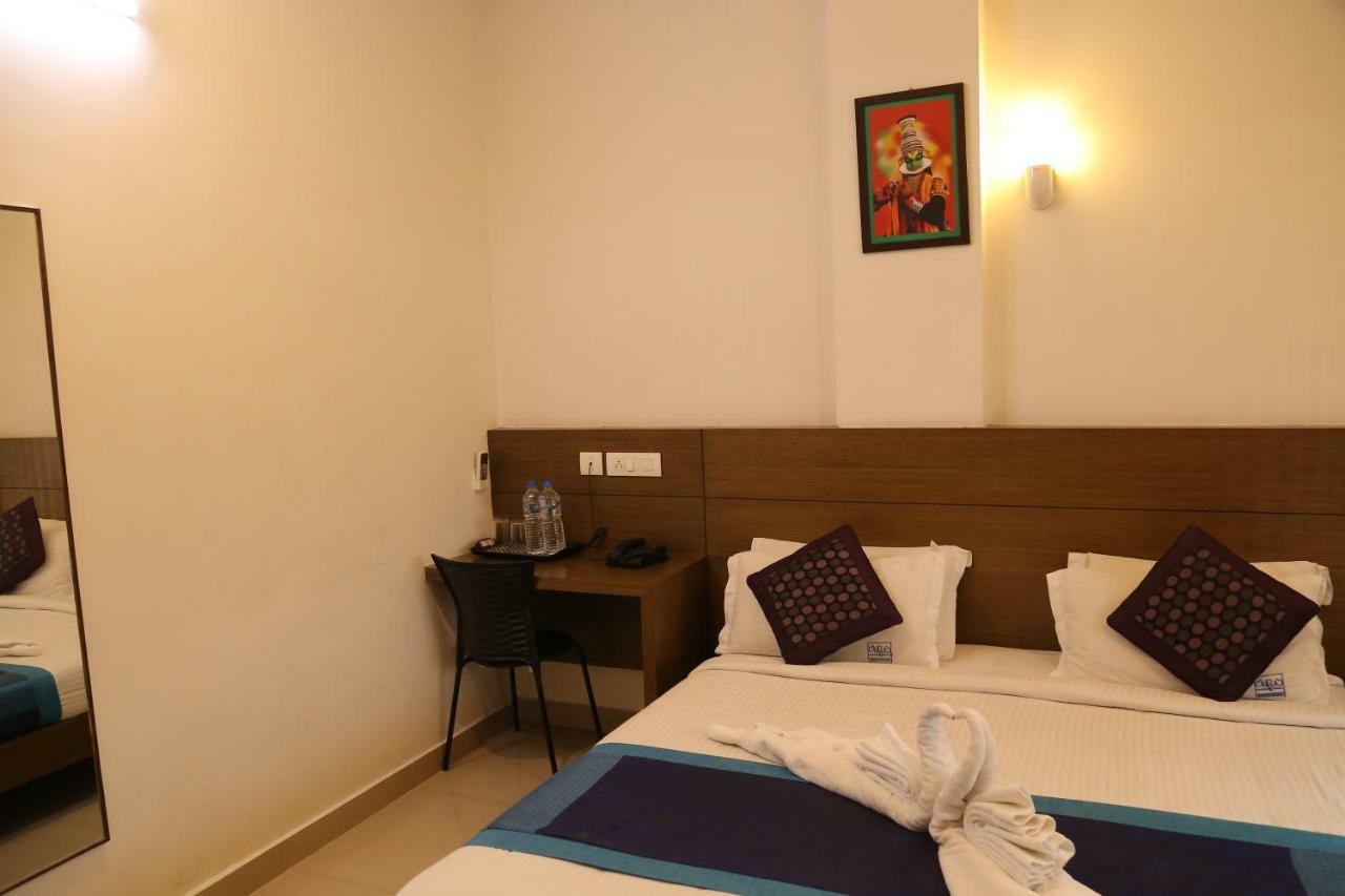 Kodavath Regency Alwaye ภายนอก รูปภาพ